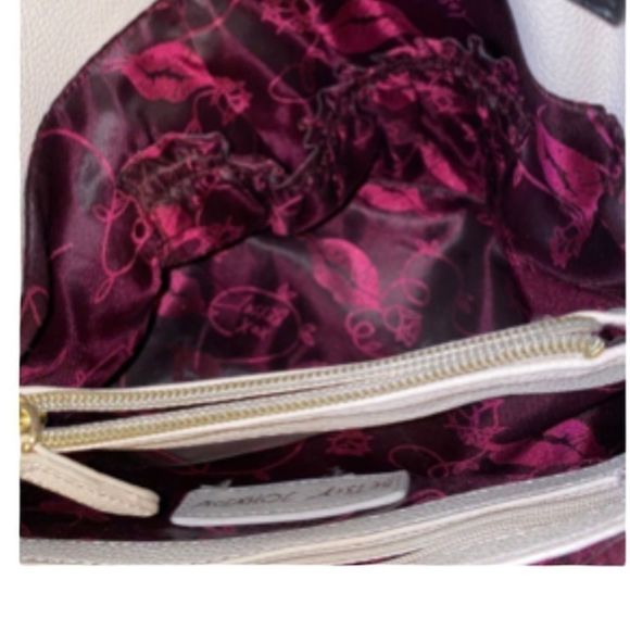 BETSEY JOHNSON White crossbody with studded black bow studded black handle strap - Picture 2 of 6